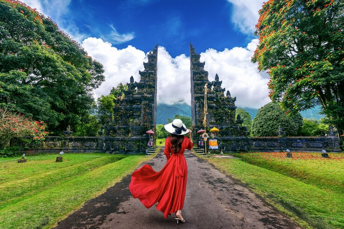 Ilustrasi Liburan (sumber: Freepik)