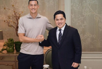Jay Idzes dan Erick Thohir (sumber: instagram @jayidzes)