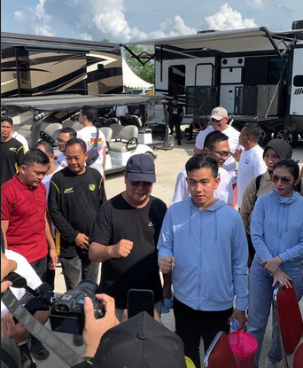 Cawapres nomor urut 2, Gibran Rakabuming Raka hadiri acara jalan sehat Batfest 2023 (sumber: dokumen pribadi)