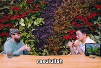 Momen Denny Sumargo ucapkan dua kalimat syahadat di depan Dery eks Vierra (sumber; tangkap layar TikTok @Dennysumargoreal)