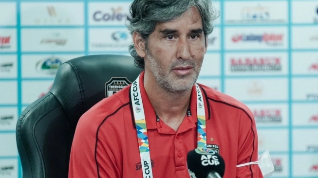 Pelatih Bali united, Teco (sumber: suara.com)