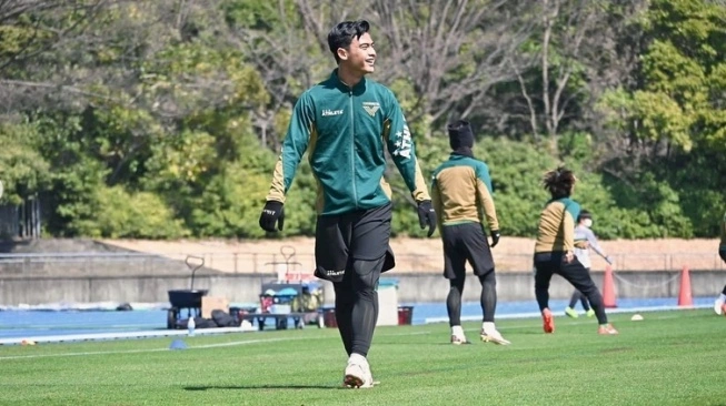 Pratama Arhan jalani sesi latihan dengan klubnya, Tokyo Verdy (sumber: suara.com)