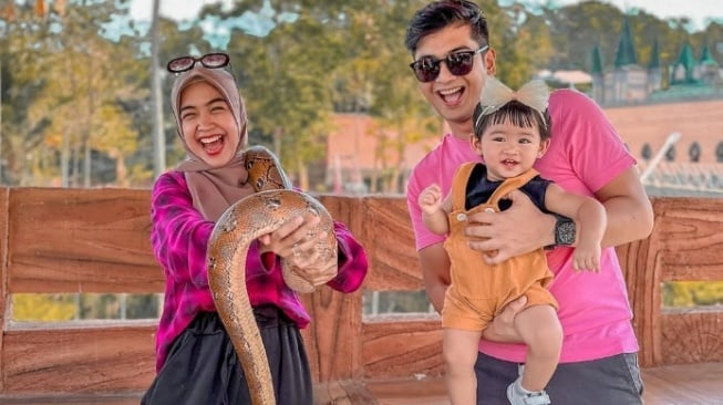 Ria Ricis jawab komentar menarik perhatian publik (sumber: suara.com)