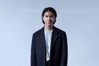 Iqbaal Ramadhan untuk pertama kalinya memutuskan untuk terlibat di balik layar sebuah penggarapan film sebagai produser. Sumber foto : suara.com