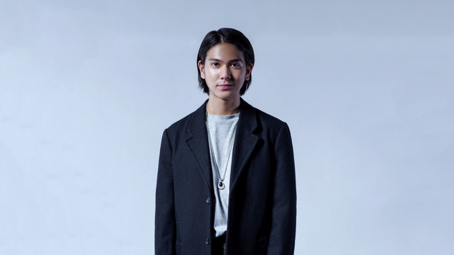 Iqbaal Ramadhan untuk pertama kalinya memutuskan untuk terlibat di balik layar sebuah penggarapan film sebagai produser. Sumber foto : suara.com