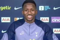 Gelandang asal Senegal Pape Matar Sarr teken perpanjangan kontrak dengan Tottenham Hotspur pada Selasa (02/1). Sumber foto : suara.com