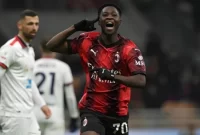 Pemain muda AC Milan Chaka Traore berselebrasi ketika mencetak gol perdananya untuk tim saat membantu Rossoneri menang telak 4-1 melawan Cagliari dalam ajang Coppa Italia, di San Siro, Rabu (3/1/2024). Sumber foto : suara.com