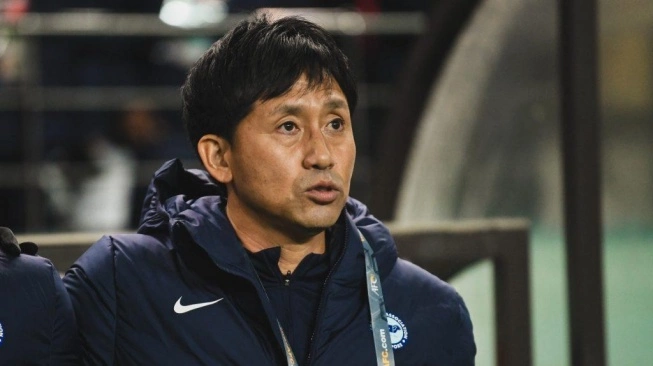 Pelatih Timnas Singapura, Takayuki Nishigaya. Sumber foto : suara.com