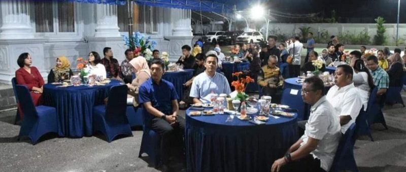 Pererat silaturahmi, Pemkab Barut gelar ramah tamah. (foto :1tulah.com)