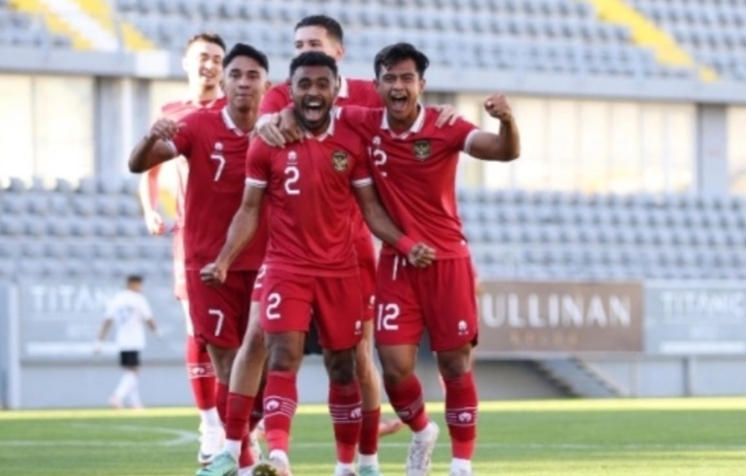 Para pemain Timnas Indonesia berselebrasi usai Yakob Sauri menjebol gawang Libya (pssi.org)