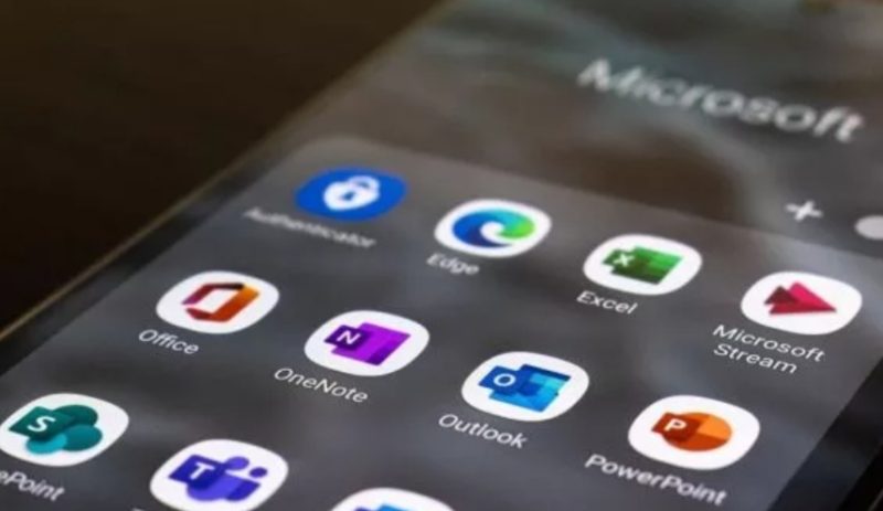 Ilustrasi aplikasi Microsoft. [Ed Hardie/Unsplash]