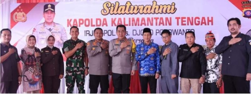 Kapolda Irjen Pol. Djoko Poerwanto beserta rombongan disambut Pj Bupati Barut Drs Muhlis di Mapolres Barito Utara, Rabu (17/1/2024). Foto:Delia/1tulah.com