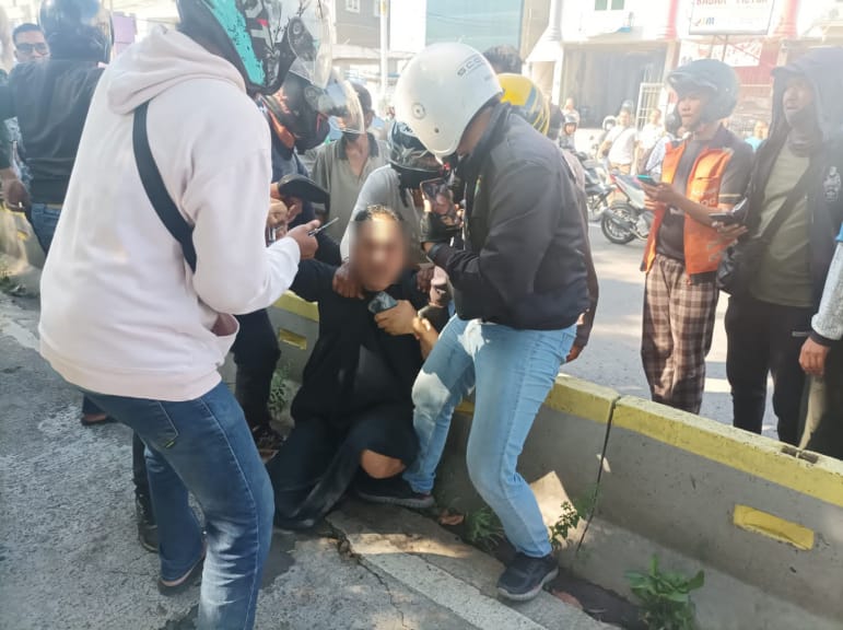 Saipul Jamil ditangkap. (foto: instagram @lambe_turah)