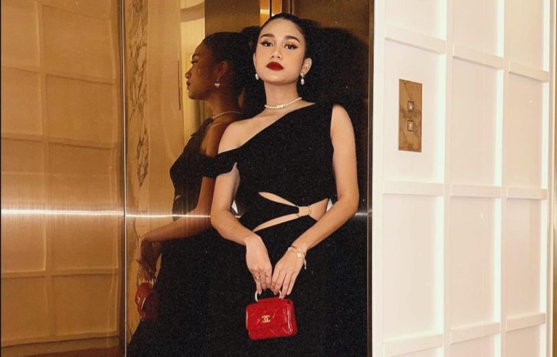 Respon Azizah Salsha disebut cocok punya anak. (foto: instagram @azizahsalsha_)