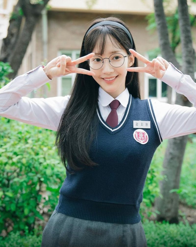 Park Min Young (Sumber: Instagram rachel_mypark)