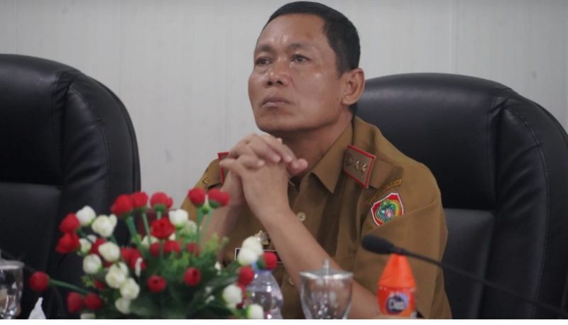 Staf Ahli Gubernur Kalteng Bidang Ekonomi, Keuangan dan Pembangunan Yuas Elko ikuti rakor pengendalian inflasi bersama Menteri Dalam Negeri secara virtual. Foto:Istimewa
