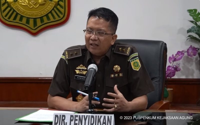 Direktur Penyidikan Jampidsus Kejagung, Kuntadi saat konferensi pers. (Foto: PMJ News/YouTube Kejaksaaan RI)