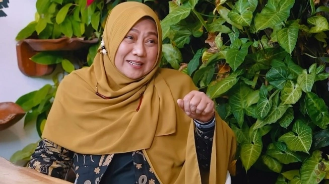 Dokter Aisah Dahlan di podcast Denny Sumargo (sumber: suara.com)