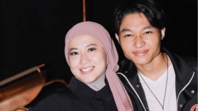 Okie Agustina dan Kiesha Alvaro (sumber: suara.com)