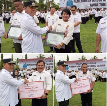 Ita Minarni, Kepala Dinas PUPR Barsel (atas) dan Kabid Hawinu Bina Jasa Konstruksi (bawah kiri) serta Armadi Kabid SDA (bawah kanan) saat menerima penghargaan dari Pj. Bupati, Rabu (10/1/2024). Foto. Alifansyah/1tulah.com