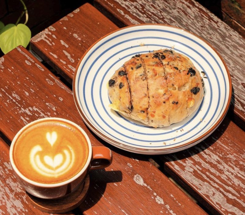 Wajib Cobain, Roti Macan Yang Viral Di Bandung | 1tulah News