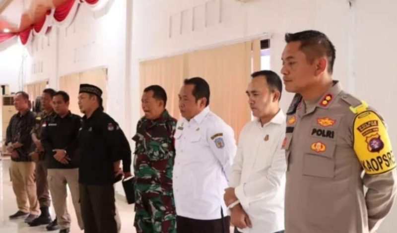 Pj Sekda Mura Rudie Roy dikegiatan TFG pengamanan pemilu di Polres Murung Raya. (Foto :1tulah.com)