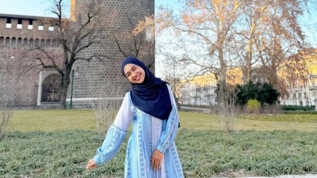 Ria Ricis tengah liburan ke Eropa (sumber: suara.com)