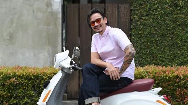 Potret awet muda Vincent Rompies (sumber: suara.com)