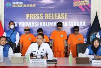 BNNP Kalteng saat menggelar pres rilis terkait penangkapan sabu jaringan Pontianak-Sampit, Senin (26/02/2024).Foto.,Fathurahman