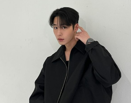 profil lengkap Lee Jae Wook. (foto: instagram @jxxvvxxk)