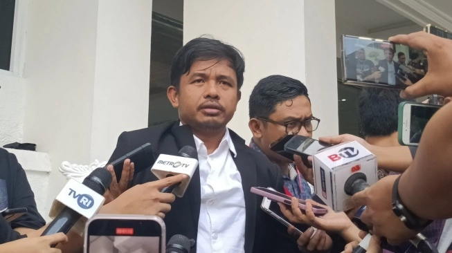 Komisioner KPU, Idham Holik (sumber: suara.com)