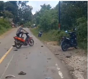  Lokasi tabrakan maut di desa Bipak Kali Kacamatan Gunung Bintang Awai Kabupaten Barsel.Foto:Istimewa