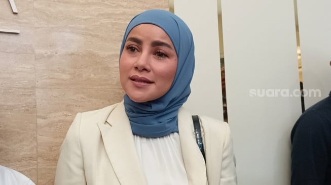 Olla Ramlan ditemui di Lebak Bulus, Jakarta Selatan pada Selasa (12/2/2024) (sumber: suara.com)