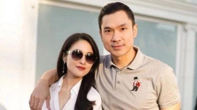 Sandra Dewi dan Harvey Moeis (sumber: suara.com)