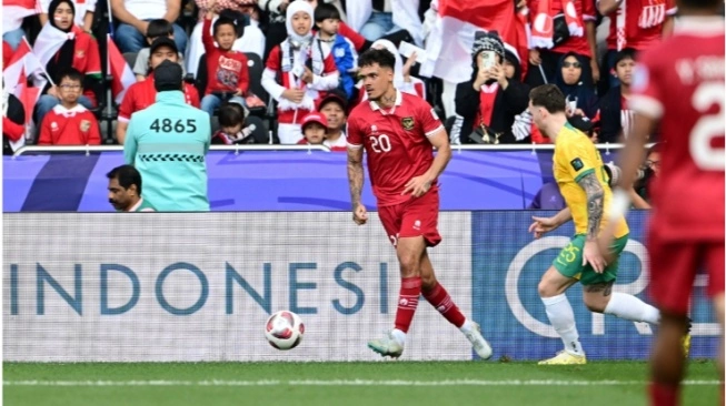 Shayne Pattynama di laga melawan Australia pada turnamen Piala Asia 2023 (Sumber: suara.com)