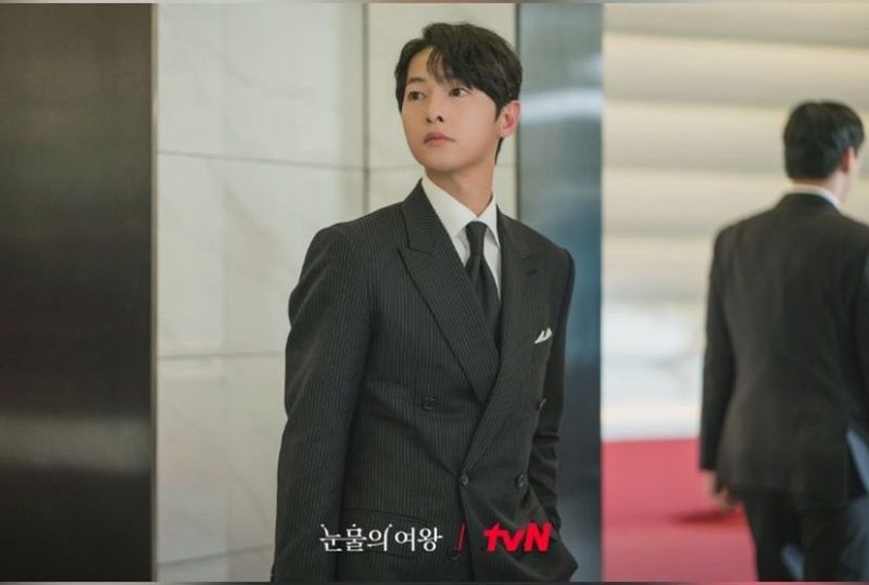 So Joong Ki (sumber: instagram @Coppamagz)