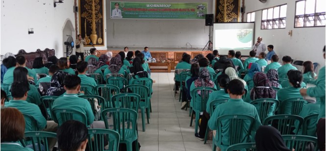 Sebanyak 98 orang penyuluh pertanian se-Kabupaten Barsel mengikuti acara workshop yang digelar DKPPP setempat,  di Aula Hotel Afiat Jaya, Jalan Pelita Raya, Buntok, Rabu (6/3/2024). Foto. Alifansyah/1tulah.com

