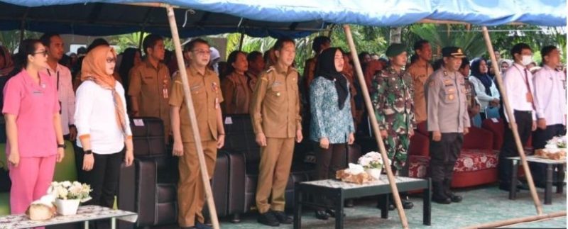 Pemerintah Kabupaten (Pemkab) Barito Utara melalui Dinas Ketahanan Pangan dan Perikanan Barito Utara menggelar Gerakan Pangan Murah di halaman Kantor Dinas Ketahanan Pangan dan Perikanan Muara Teweh, Senin (25/3/2024).Foto:1tulah.com