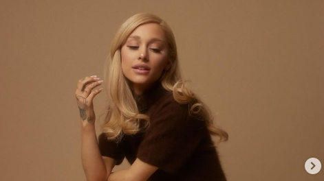 lirik lagu dan terjemahan Ariana Grande - We Can't Be Friends. (foto: instagram @arianagrande)