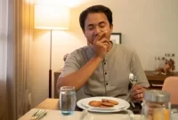Ilustrasi telat sahur (sumber: suara.com)
