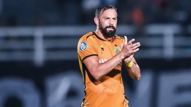 Penyerang Bhayangkara FC, Matias Mier. (sumber: suara.com)