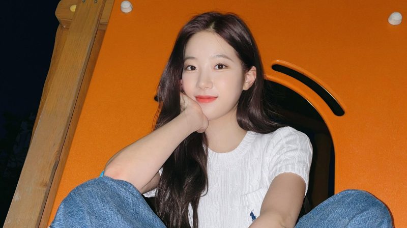Kazuha LE SSERAFIM terlibat kabar dating. (foto: Instagram @zuhazana)