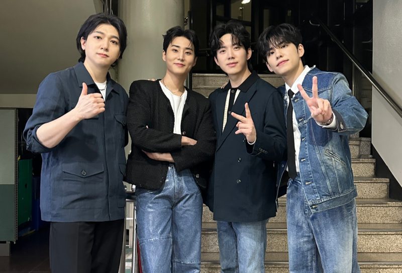 DAY6 gelar fansign di Jakarta. (foto: DAY6)