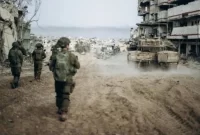 Pasukan Pertahanan Israel (IDF) memperlihatkan operasi militer di Jalur Gaza. (sumber; suara.com)