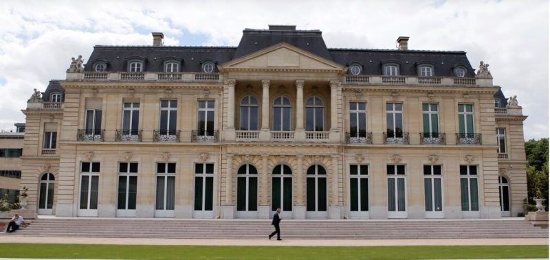 Kantor pusat Organisasi untuk Kerja Sama dan Pembangunan Ekonomi (OECD) di Paris, Prancis, 7 Juni 2017.