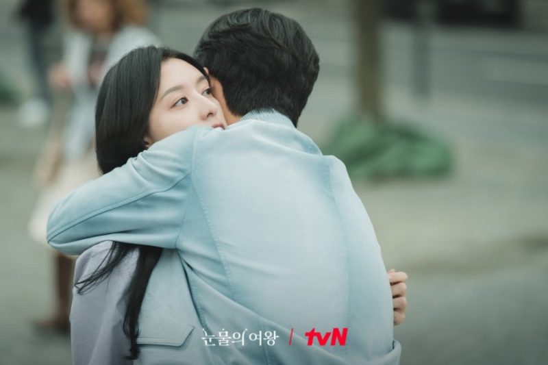 Drama 'Queen of Tears' episode 8 cetak rating tinggi. (foto: tvN)