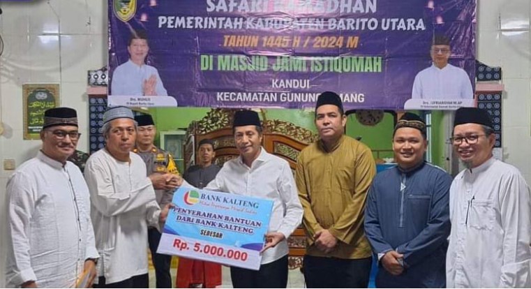 Hari ke-9 Safari Ramadhan 1445 H, Pemerintah Kabupaten Barito Utara dilaksanakan di Masjid Istiqomah Desa Kandui Kecamatan Gunung Timang.Foto:Delia/1tulah.com
