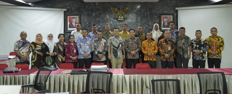 Pj. Bupati Barito Utara Drs. Muhlis usai mengikuti Evaluasi Kinerja Triwulan II di ruang rapat utama gedung Itjen Kemendagri Jakarta,Jumat (5/4/2024).Foto:Istimewa/1tulah.com