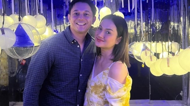 Andrew Andika dan Tengku Dewi Putri - Penghasilan Andrew Andika (sumber: suara.com)