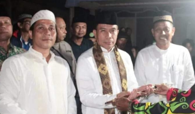PJ Bupati Mura Hermon saat safari syawal di Kecamatan Laung Tuhup